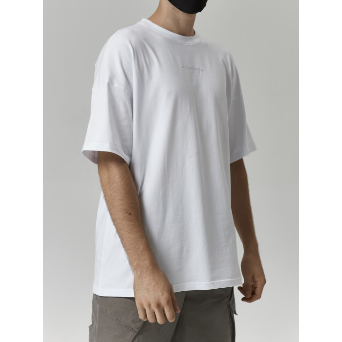 Oversize футболка з вишивкою