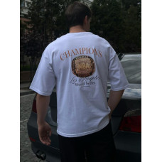Об'ємна футболка з принтом