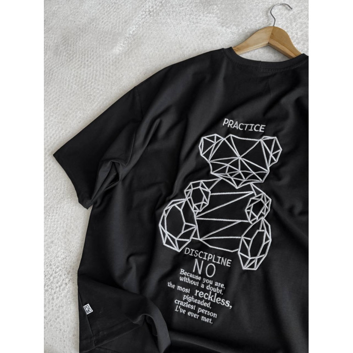 Oversize футболка з вишивкою