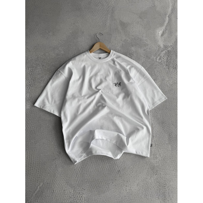 Oversize футболка з вишивкою