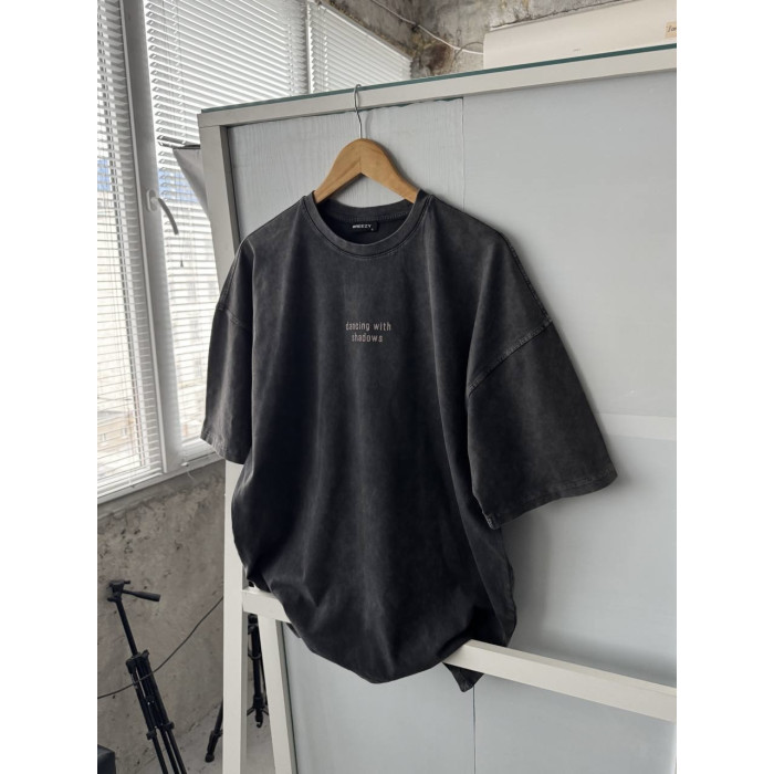 Oversize футболка з принтом