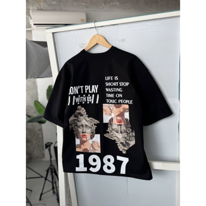 Oversize футболка з принтом