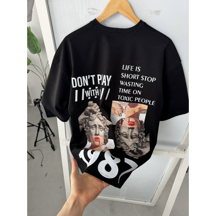 Oversize футболка з принтом