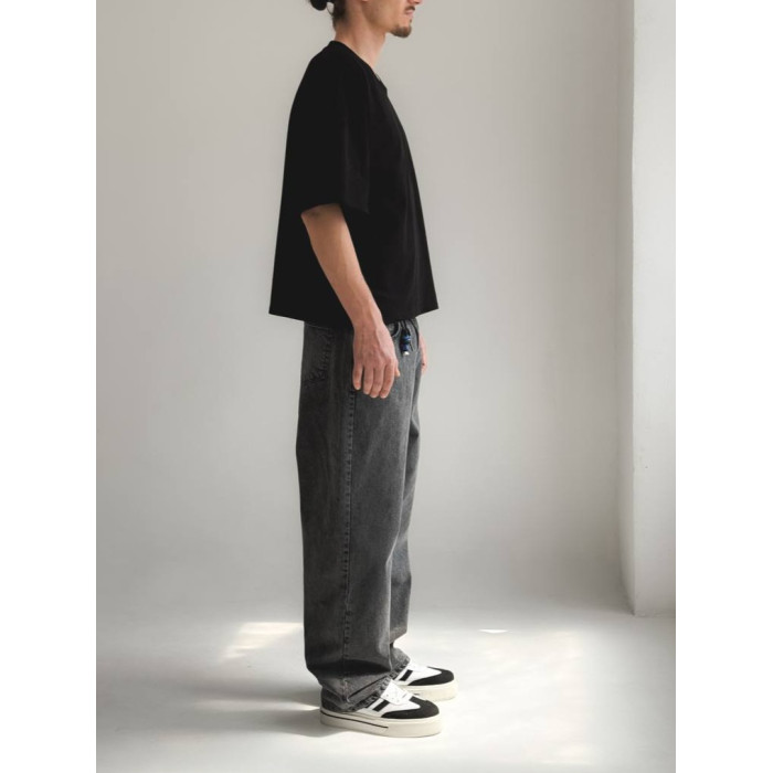 Вкорочена oversize футболка