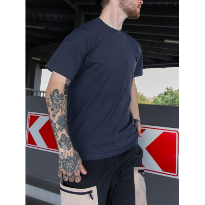 Oversize футболка з акцентними кишенями