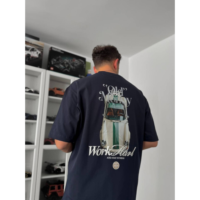 Oversize футболка з принтом