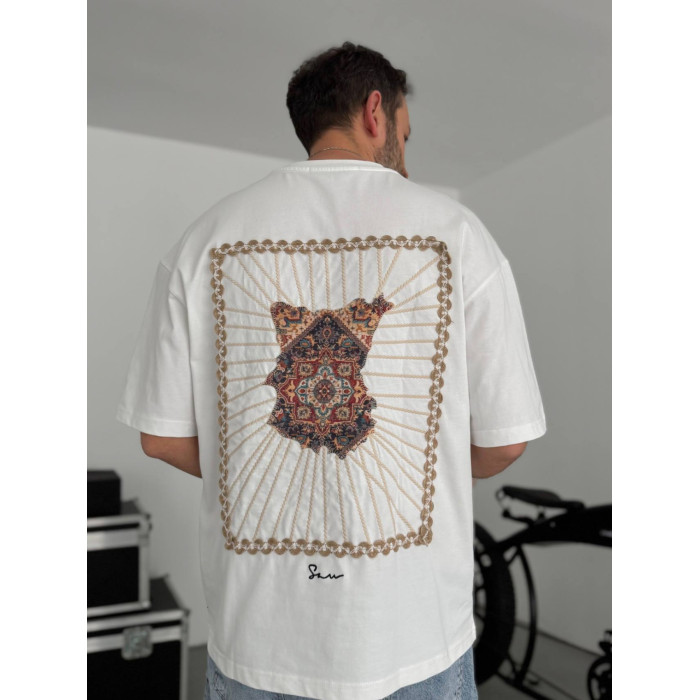 Oversize футболка з принтом