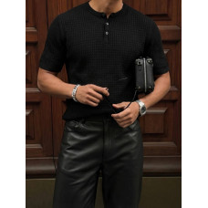 Футболка з фактурної тканини