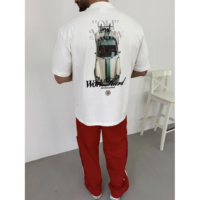 Oversize футболка з принтом