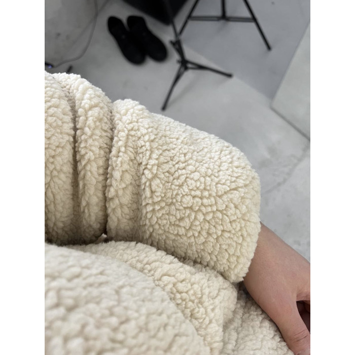 Зимова плюшева куртка oversize
