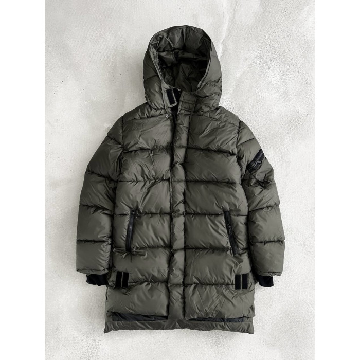 Зимова подовжена стьобана куртка