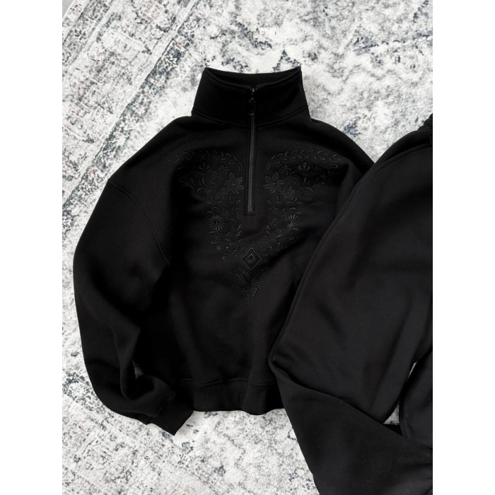 Oversize костюм з вишивкою