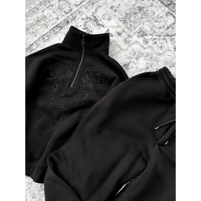 Oversize костюм з вишивкою